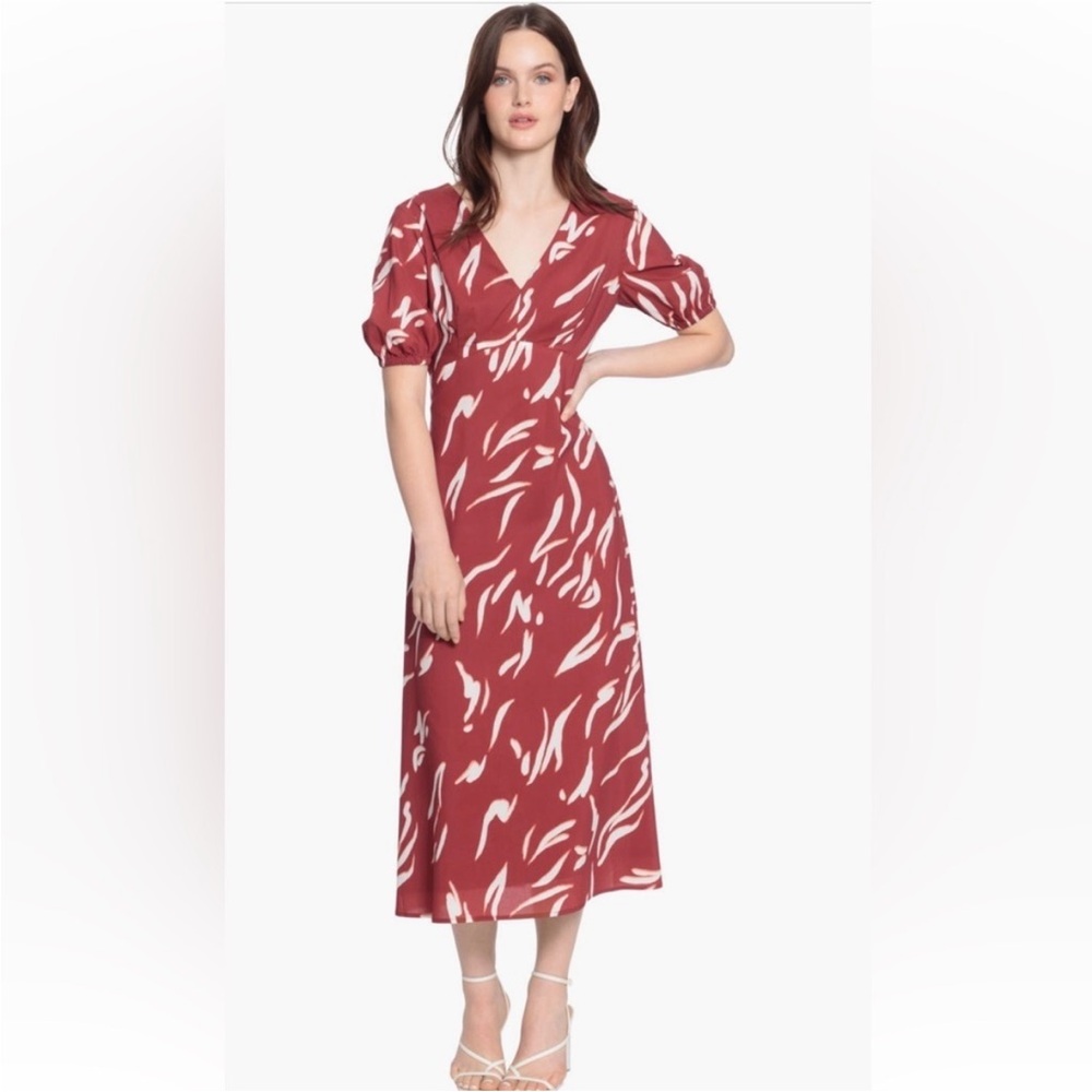 Donna Morgan Open Back V-Neck Maxi Dress